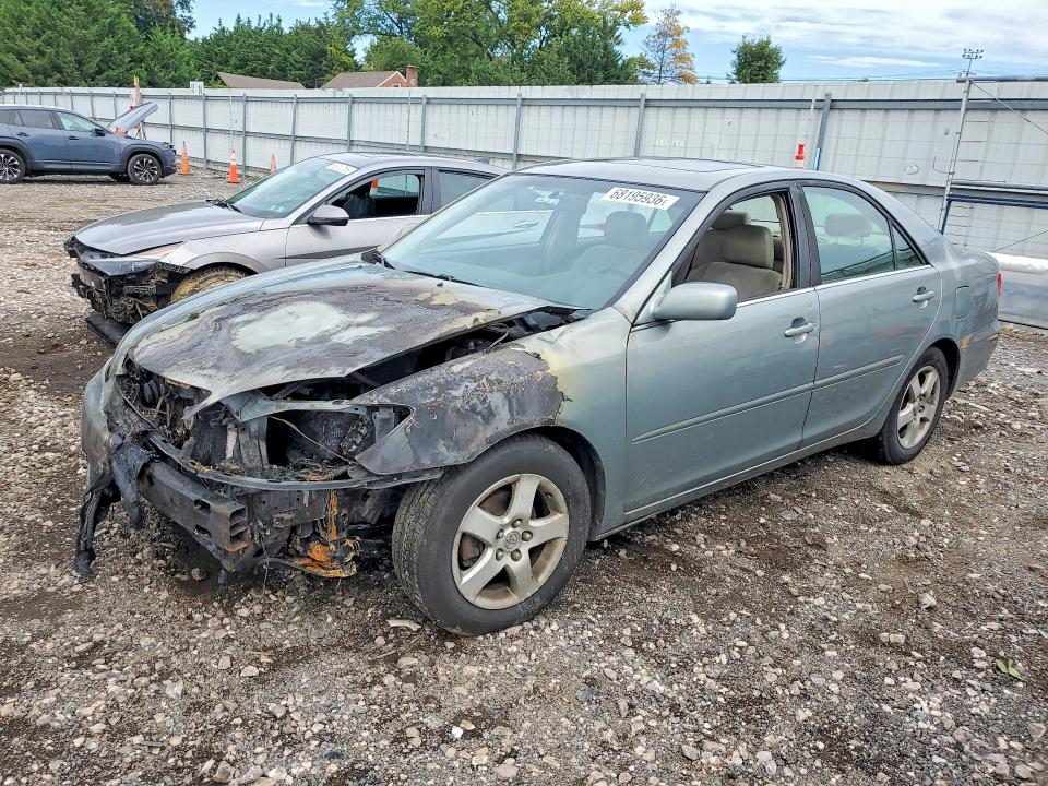 68195936 :رقم المزاد ، 4T1BE30K16U708364 vin ، 2006 Toyota Camry مزاد بيع