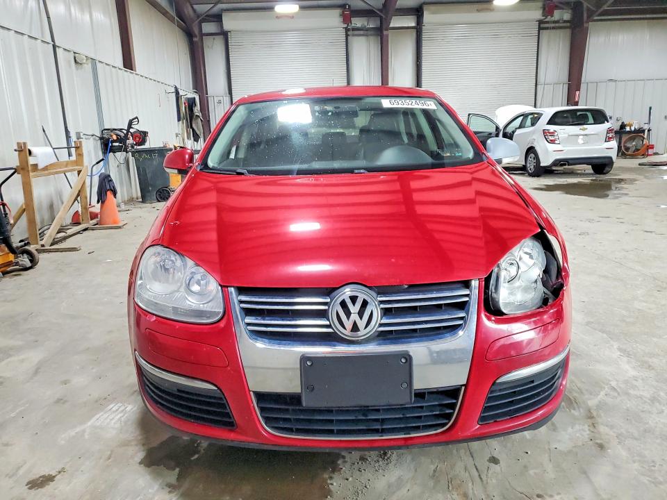 69352496 :رقم المزاد ، 3VWAX7AJ8AM112296 vin ، 2010 Volkswagen Jetta مزاد بيع