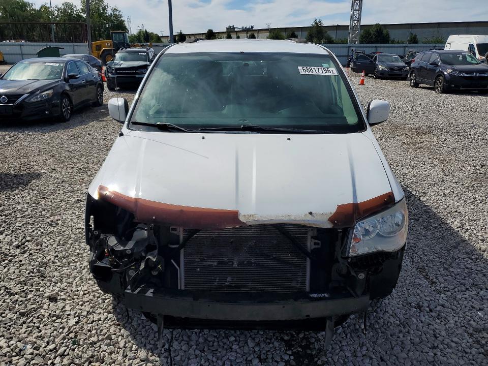 2016 Chrysler Town & Country მანქანა იყიდება აუქციონზე, vin: 2C4RC1BG8GR261066, აუქციონის ნომერი: 68817796