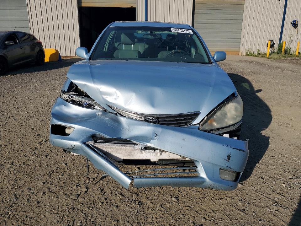 68745116 :رقم المزاد ، 4T1BF30K65U596544 vin ، 2005 Toyota Camry مزاد بيع