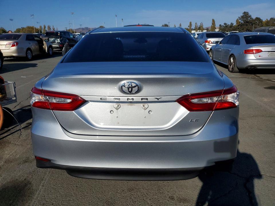 Aukcja sprzedaży 2018 Toyota Camry, vin: 4T1B11HK9JU071043, numer aukcji: 69914926