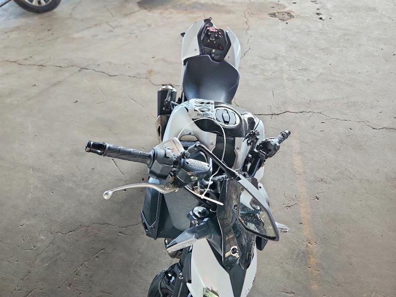 68951536 :رقم المزاد ، ML5ZRDS12TDA09187 vin ، 2026 Kawasaki Zr900 مزاد بيع