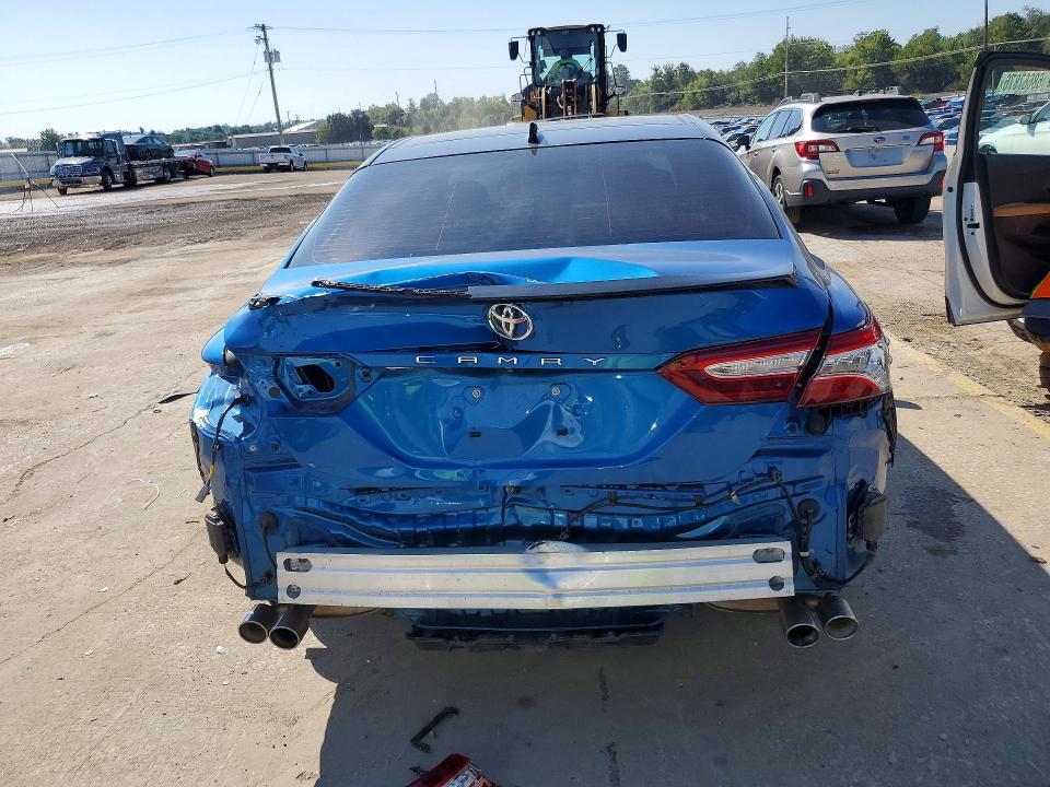 69018846 :رقم المزاد ، 4T1K61AK9LU330810 vin ، 2020 Toyota Camry مزاد بيع