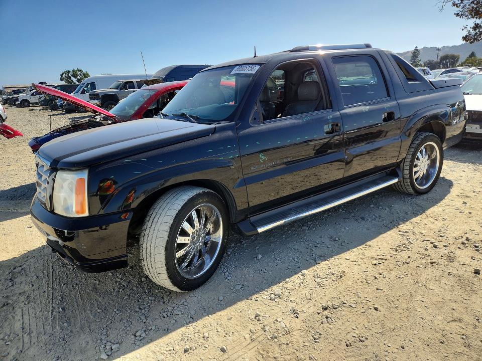 Auction sale of the 2002 Cadillac Escalade, vin: 3GYEK63N12G203126, lot number: 68605156