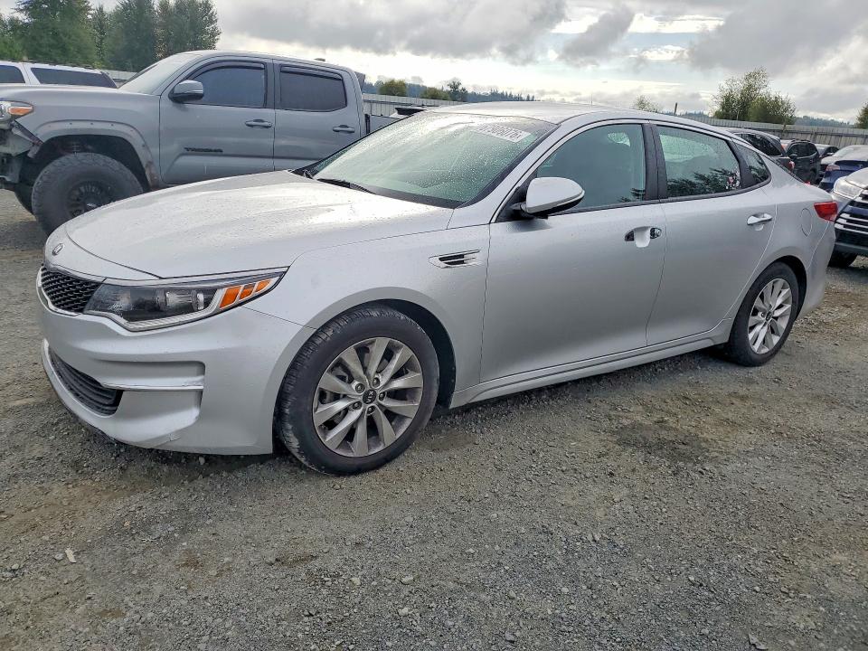 2018 Kia Optima მანქანა იყიდება აუქციონზე, vin: 5XXGT4L36JG261765, აუქციონის ნომერი: 67906076
