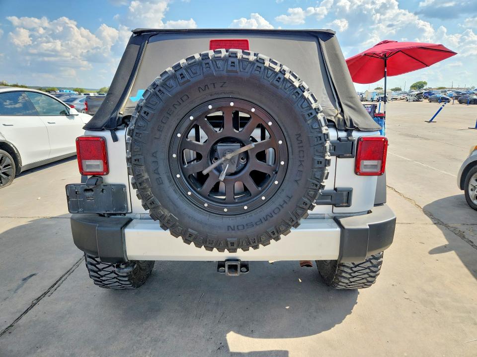 68193226 :رقم المزاد ، 1J4BA3H19AL157573 vin ، 2010 Jeep Wrangler Unlimited مزاد بيع