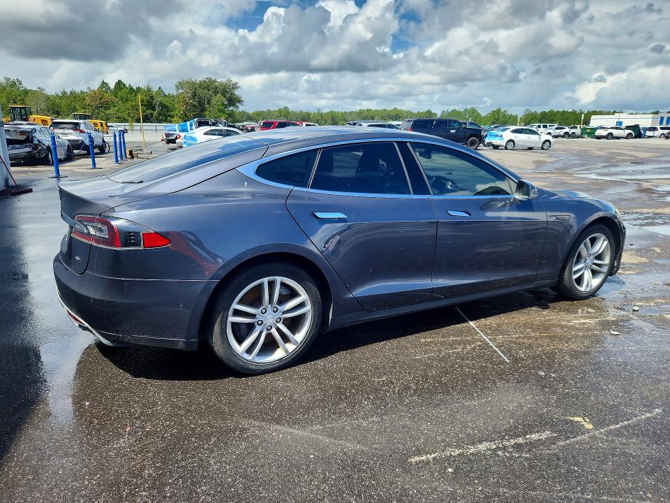 Продаж на аукціоні авто 2015 Tesla Model S, vin: 5YJSA1H19FF082832, номер лоту: 68074386