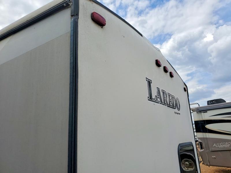 68786996 :رقم المزاد ، 4YDF29321FK601403 vin ، 2015 Keystone Laredo مزاد بيع