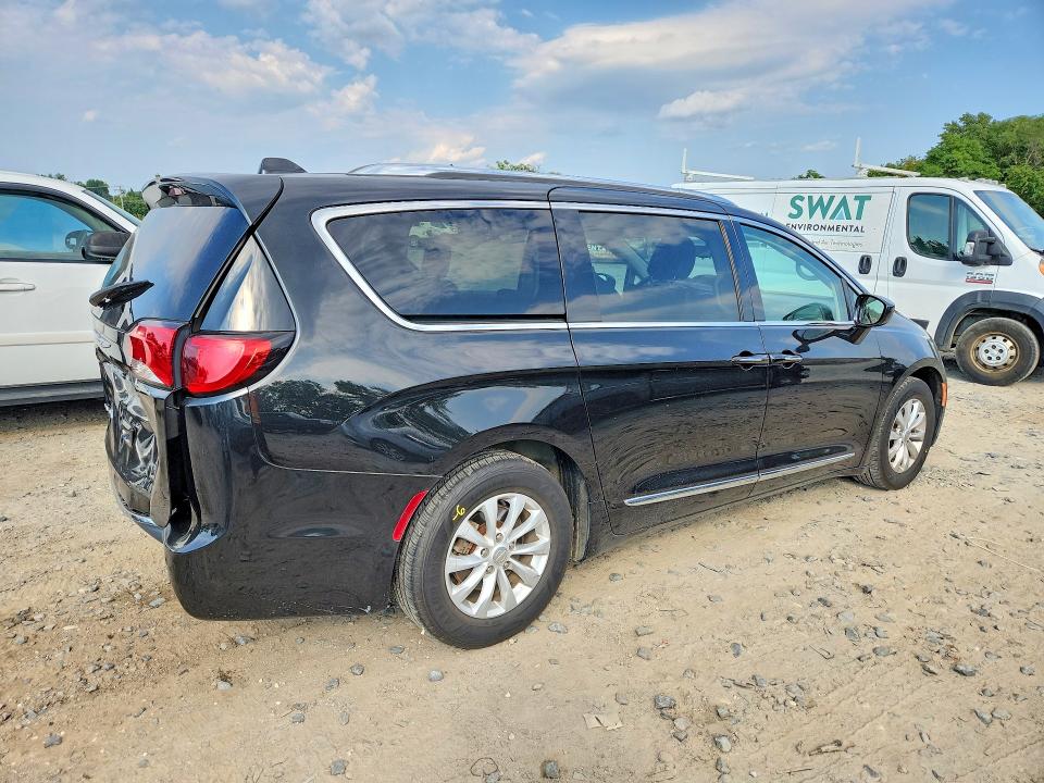 2018 Chrysler Pacifica მანქანა იყიდება აუქციონზე, vin: 2C4RC1BGXJR124329, აუქციონის ნომერი: 67443896