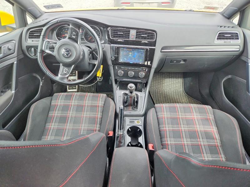 70677356 :رقم المزاد ، 3VW5T7AU6FM017072 vin ، 2015 Volkswagen Gti مزاد بيع