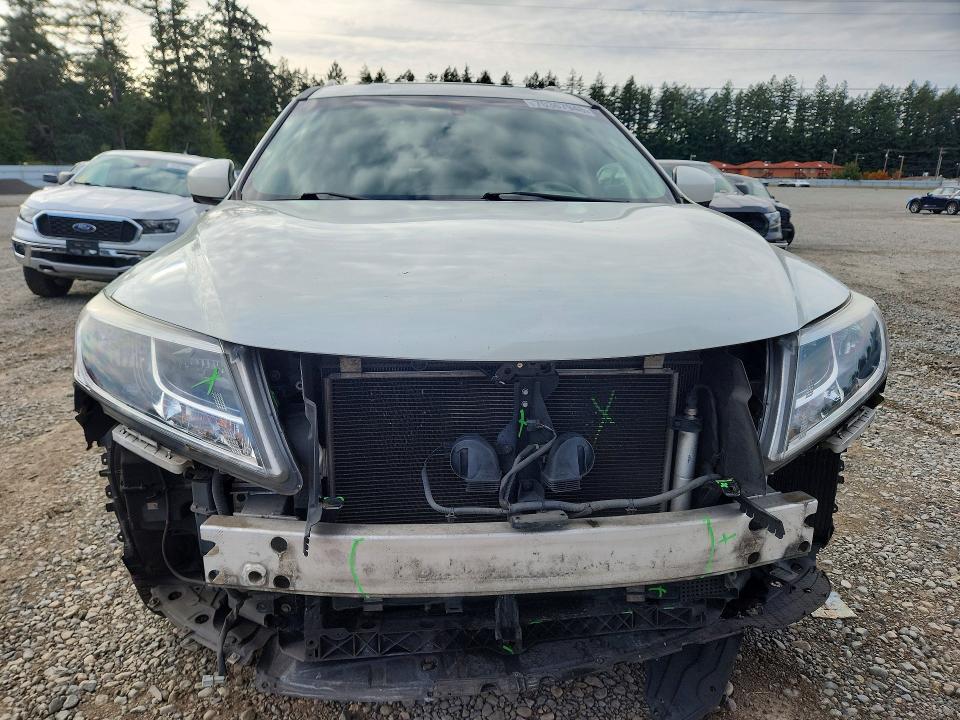 2015 Nissan Pathfinder მანქანა იყიდება აუქციონზე, vin: 5N1AR2MM2FC702634, აუქციონის ნომერი: 70367946