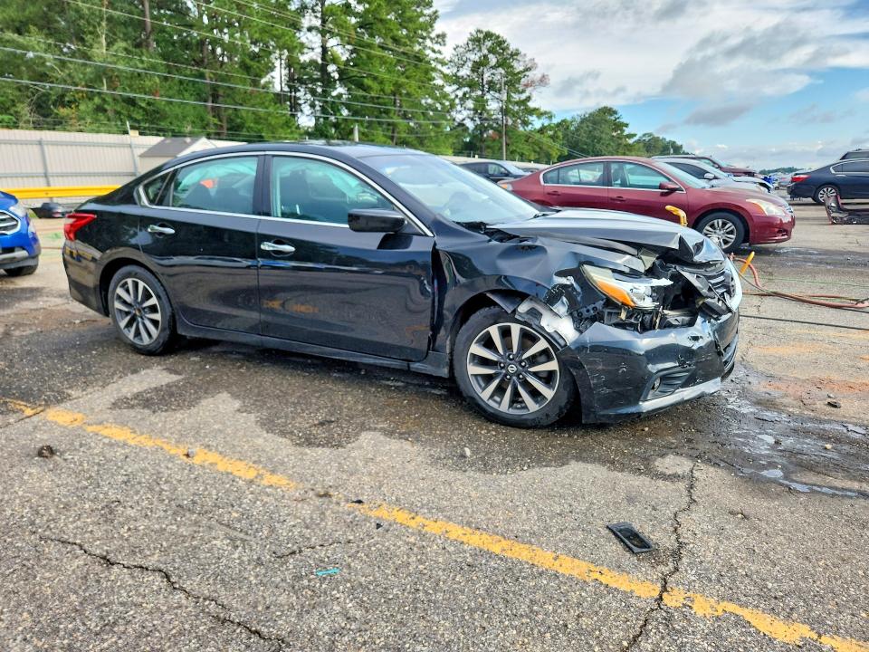 67838996 :رقم المزاد ، 1N4AL3AP1HC272498 vin ، 2017 Nissan Altima مزاد بيع