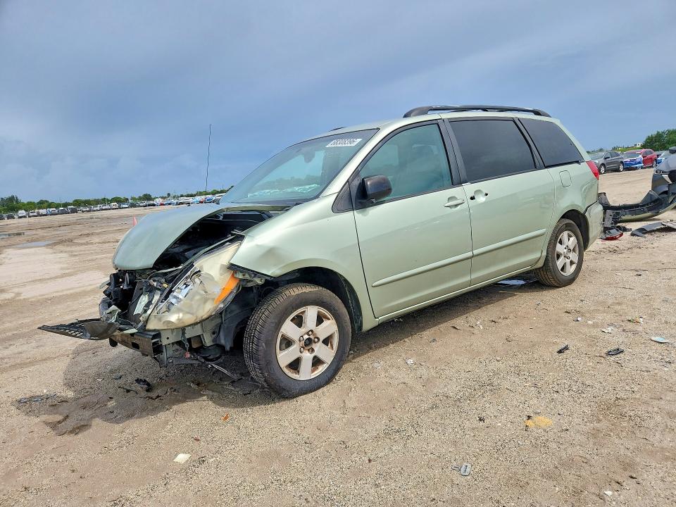 2010 Toyota Sienna მანქანა იყიდება აუქციონზე, vin: 5TDKK4CC2AS299943, აუქციონის ნომერი: 68308396