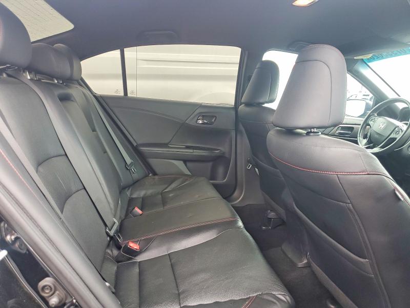 67995826 :رقم المزاد ، 1HGCR2F13HA258521 vin ، 2017 Honda Accord مزاد بيع
