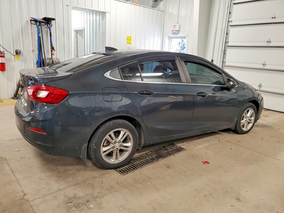 69499516 :رقم المزاد ، 1G1BG5SE6J7211506 vin ، 2018 Chevrolet Cruze مزاد بيع