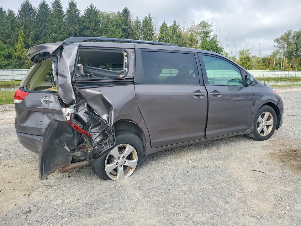 Продаж на аукціоні авто 2011 Toyota Sienna, vin: 5TDKK3DC3BS159085, номер лоту: 70176446