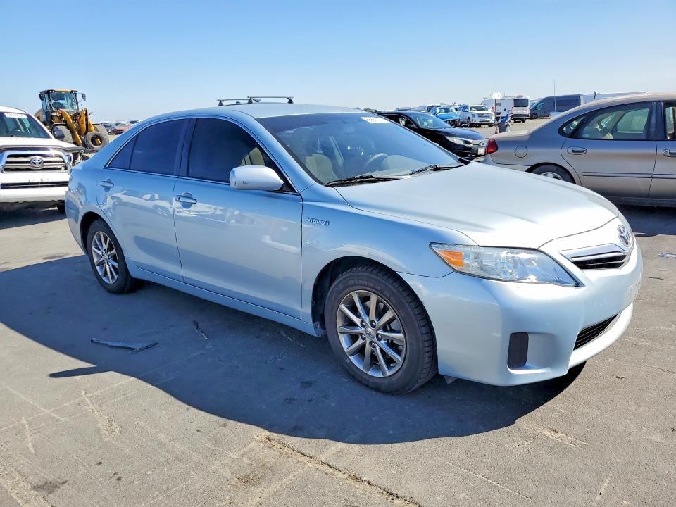 68867076 :رقم المزاد ، 4T1BB3EKXBU126548 vin ، 2011 Toyota Camry مزاد بيع