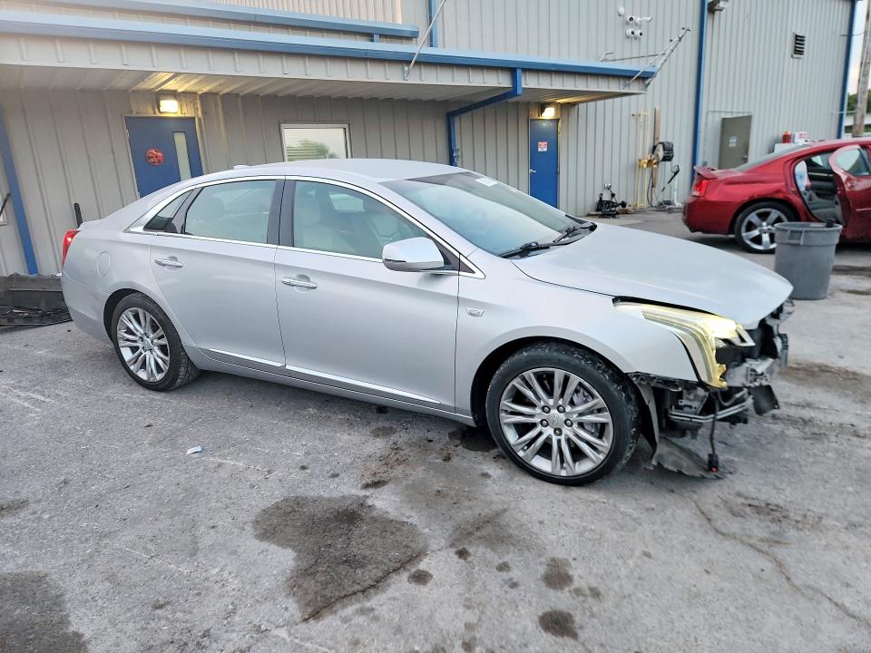 Продажа на аукционе авто 2018 Cadillac Xts, vin: 2G61N5S36J9162073, номер лота: 67900036