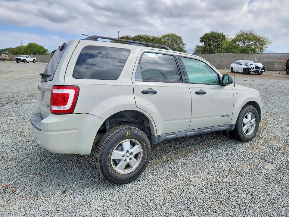 68707736 :رقم المزاد ، 1FMCU93128KD06252 vin ، 2008 Ford Escape مزاد بيع