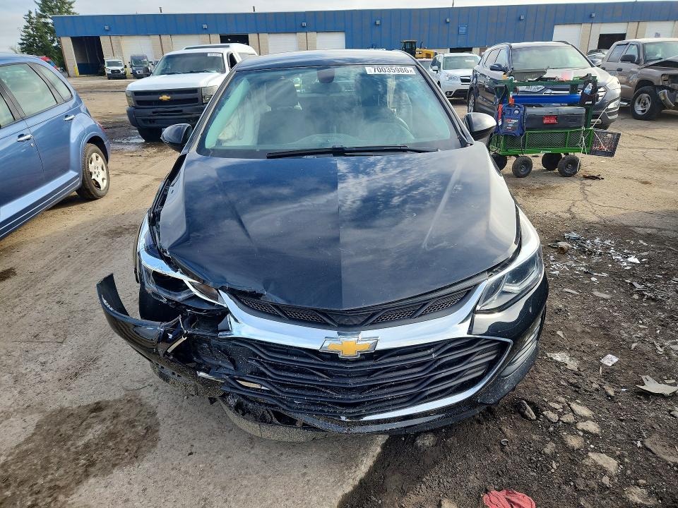 Продажа на аукционе авто 2019 Chevrolet Cruze, vin: 3G1BE6SM9KS573433, номер лота: 70035986