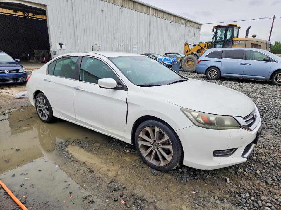 2015 Honda Accord მანქანა იყიდება აუქციონზე, vin: 1HGCR2F56FA251630, აუქციონის ნომერი: 70104016