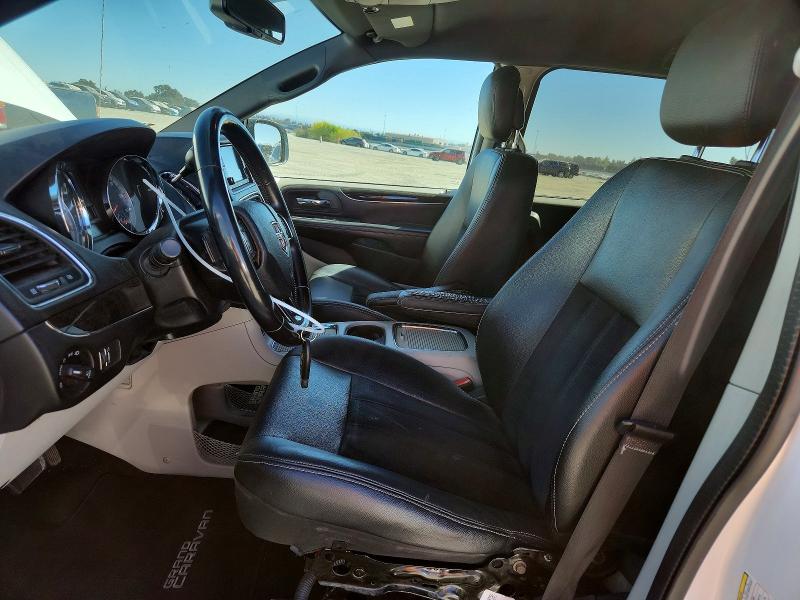 2017 Dodge Grand Caravan მანქანა იყიდება აუქციონზე, vin: 2C4RDGCG4HR865990, აუქციონის ნომერი: 70663226