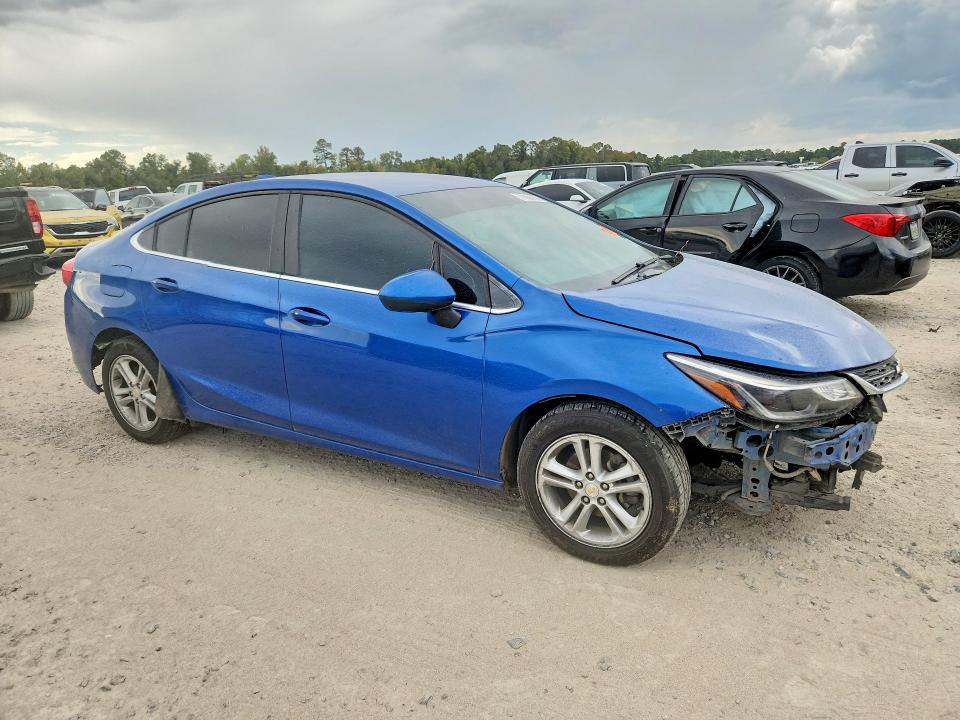 2017 Chevrolet Cruze მანქანა იყიდება აუქციონზე, vin: 3G1BE5SM6HS522796, აუქციონის ნომერი: 71056676