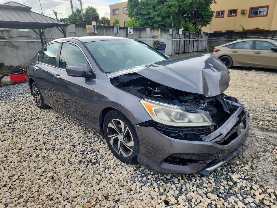 70095996 :رقم المزاد ، 1HGCR2F37HA291832 vin ، 2017 Honda Accord مزاد بيع