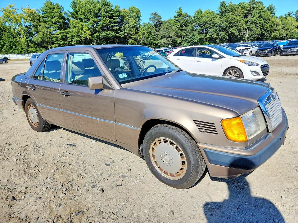 69246436 :رقم المزاد ، WDBEB28D9LB183778 vin ، 1990 Mercedes-benz 300 مزاد بيع