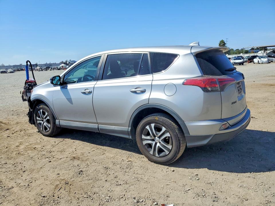 70465266 :رقم المزاد ، 2T3ZFREV6JW415870 vin ، 2018 Toyota Rav4 مزاد بيع