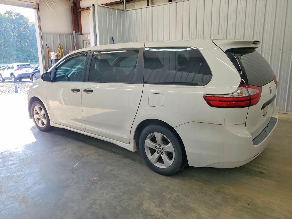 69585926 :رقم المزاد ، 5TDZZ3DCXKS004835 vin ، 2019 Toyota Sienna مزاد بيع