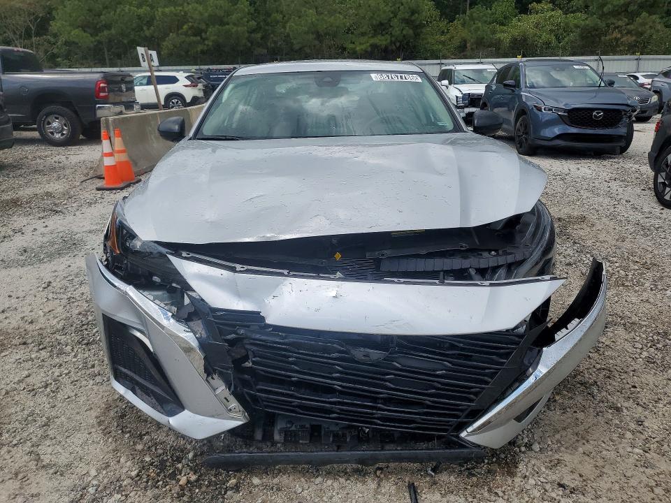 68767786 :رقم المزاد ، 1N4BL4DV3SN365121 vin ، 2025 Nissan Altima مزاد بيع