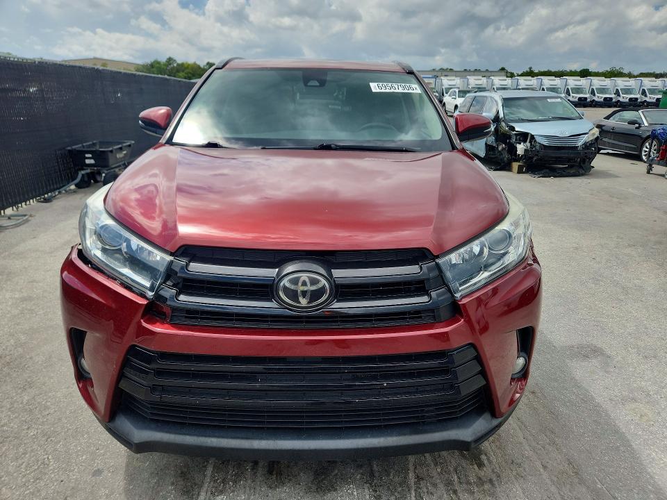 Продажа на аукционе авто 2018 Toyota Highlander, vin: 5TDJZRFH0JS540765, номер лота: 69567906