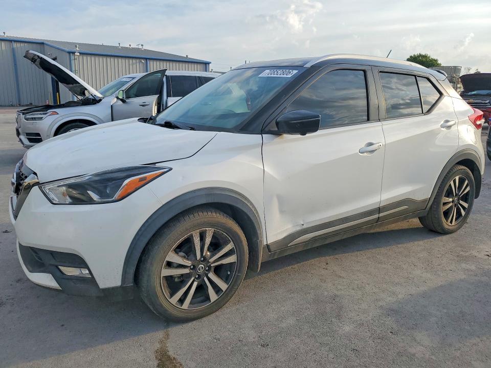 2018 Nissan Kicks მანქანა იყიდება აუქციონზე, vin: 3N1CP5CU4JL510413, აუქციონის ნომერი: 70852806