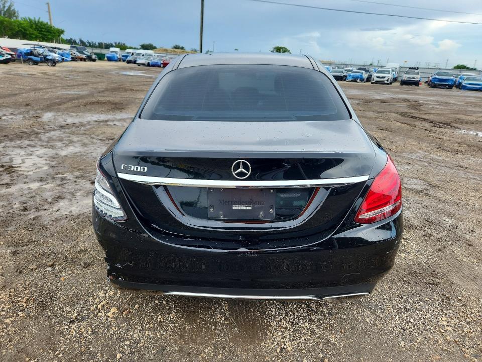 68443986 :رقم المزاد ، 55SWF4JB1FU045019 vin ، 2015 Mercedes-benz C مزاد بيع