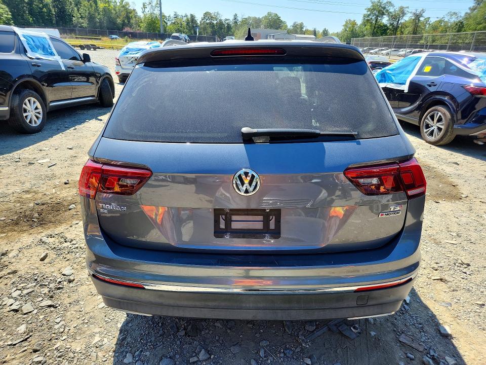 67516656 :رقم المزاد ، 3VV2B7AX6JM185176 vin ، 2018 Volkswagen Tiguan مزاد بيع