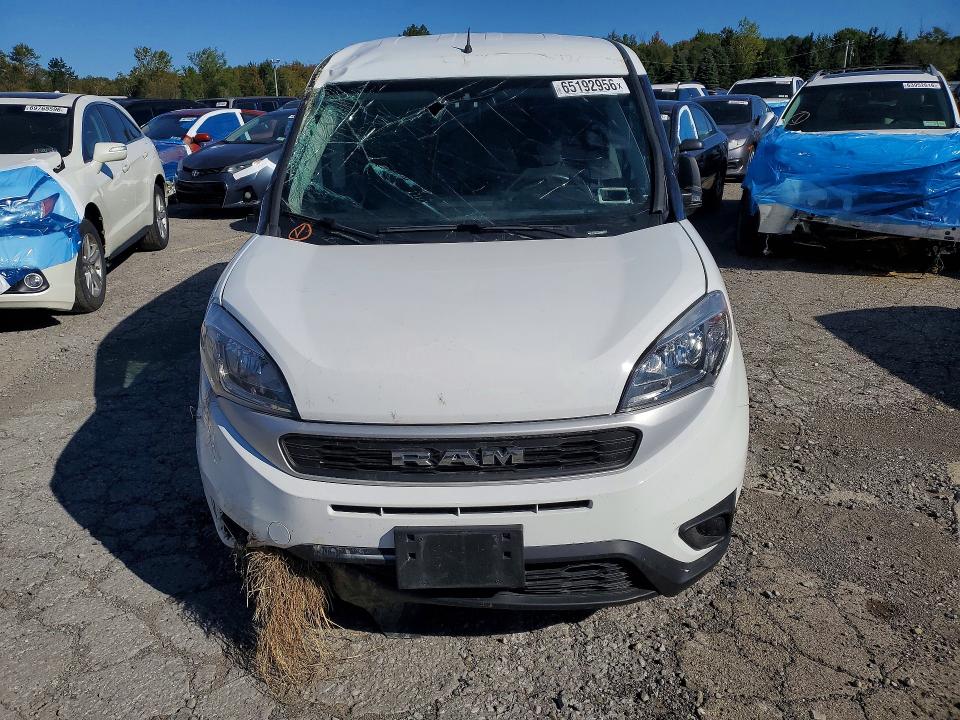 65192956 :رقم المزاد ، ZFBHRFAB5N6X75588 vin ، 2022 Ram Promaster City مزاد بيع