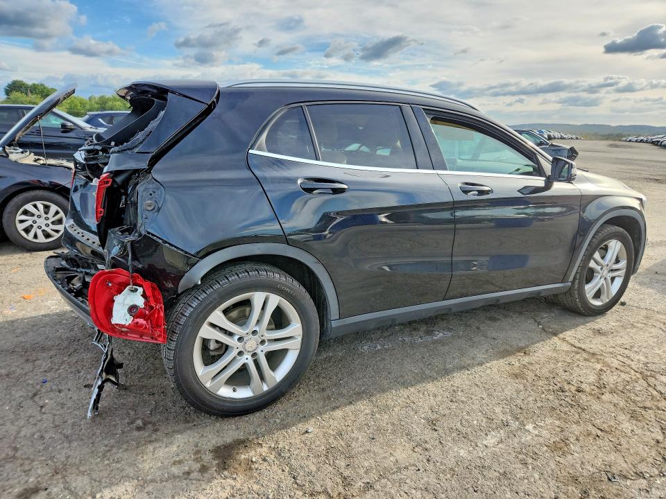 70171756 :رقم المزاد ، WDCTG4GB5FJ150612 vin ، 2015 Mercedes-benz Gla مزاد بيع