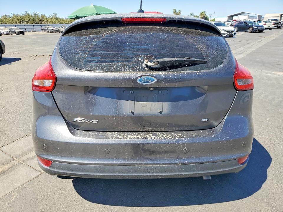 68699376 :رقم المزاد ، 1FADP3K22FL294690 vin ، 2015 Ford Focus مزاد بيع