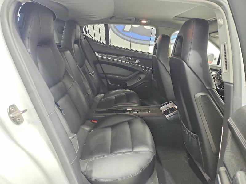2013 Porsche Panamera მანქანა იყიდება აუქციონზე, vin: WP0AA2A75DL015641, აუქციონის ნომერი: 70534546