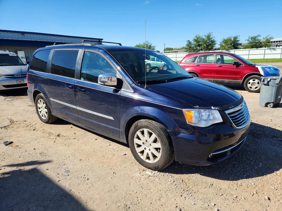71035546 :رقم المزاد ، 2C4RC1BG5GR173110 vin ، 2016 Chrysler Town & Country مزاد بيع