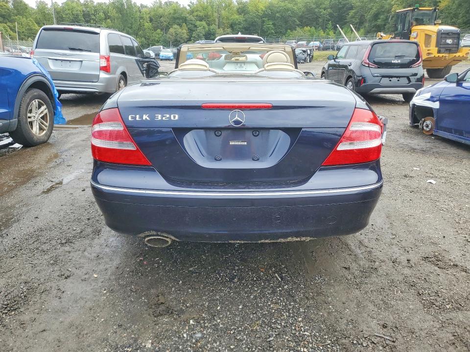 70292556 :رقم المزاد ، WDBTK65G84T023500 vin ، 2004 Mercedes-benz Clk مزاد بيع
