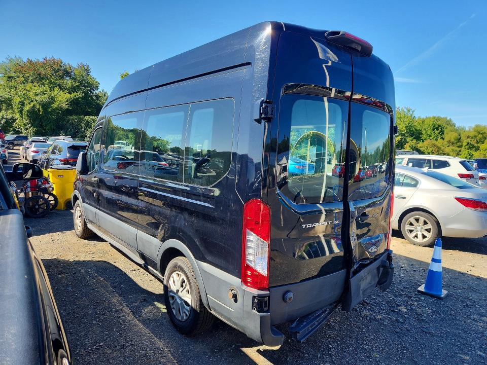 68039606 :رقم المزاد ، 1FBAX2XM0KKA82652 vin ، 2019 Ford Transit مزاد بيع