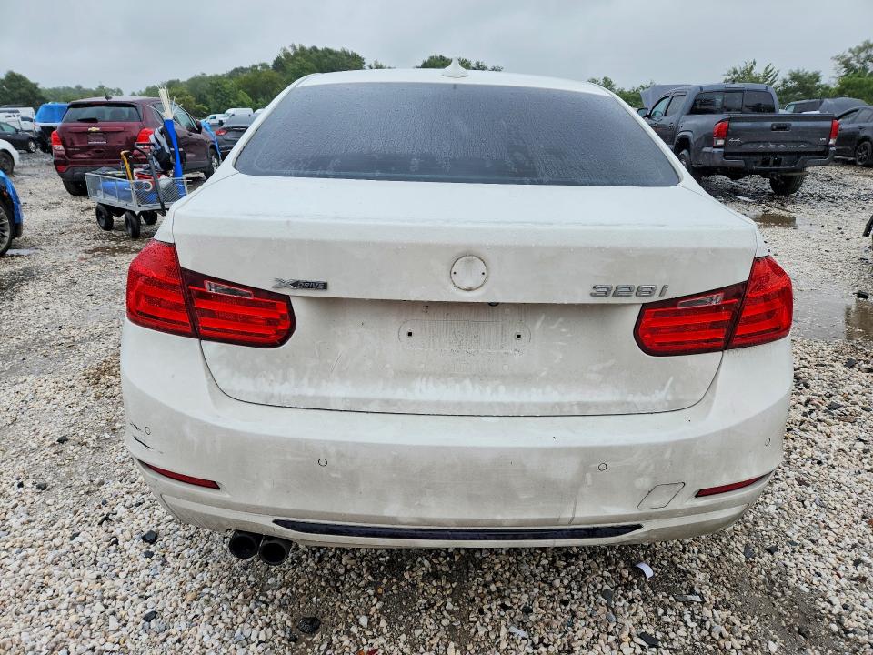 69761156 :رقم المزاد ، WBA3B5G58FNS12840 vin ، 2015 Bmw 328 مزاد بيع