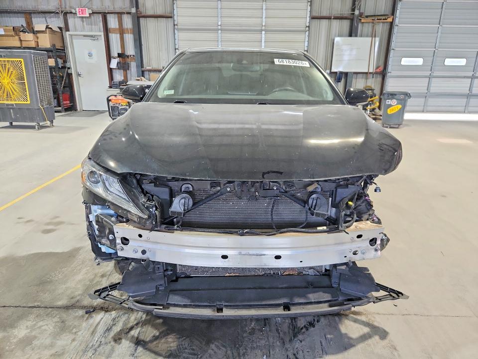 68183026 :رقم المزاد ، 4T1F11BK5PU088117 vin ، 2023 Toyota Camry مزاد بيع