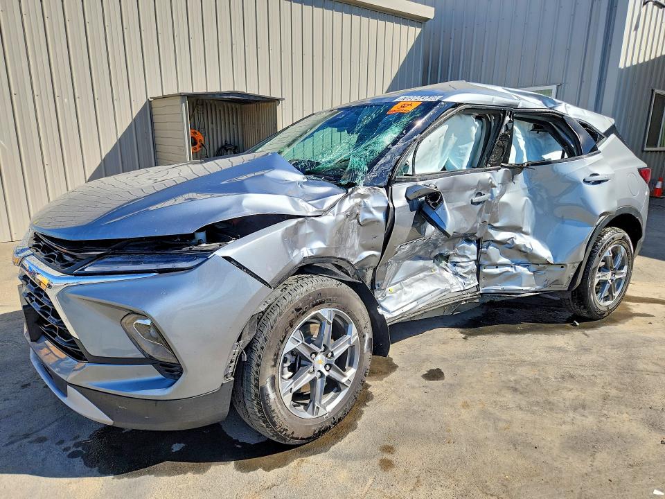 70904346 :رقم المزاد ، 3GNKBCR4XSS262184 vin ، 2025 Chevrolet Blazer مزاد بيع