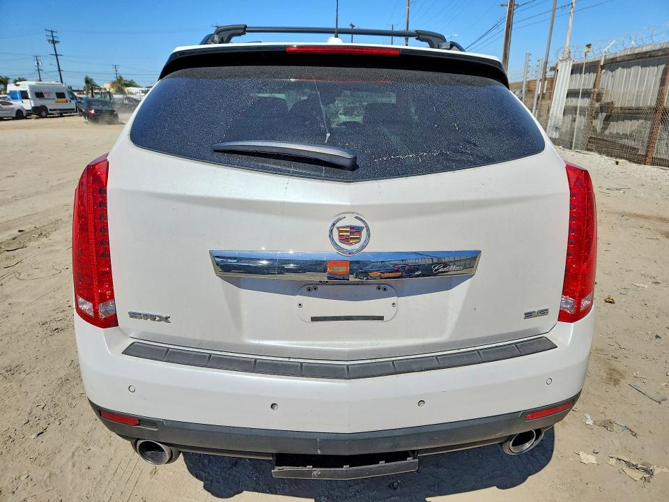 70242996 :رقم المزاد ، 3GYFNBE34GS501576 vin ، 2016 Cadillac Srx مزاد بيع