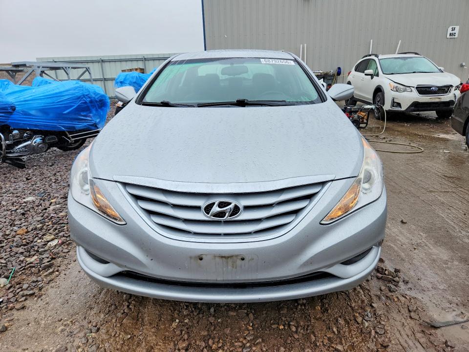 68792656 :رقم المزاد ، 5NPEB4AC9CH335913 vin ، 2012 Hyundai Sonata مزاد بيع