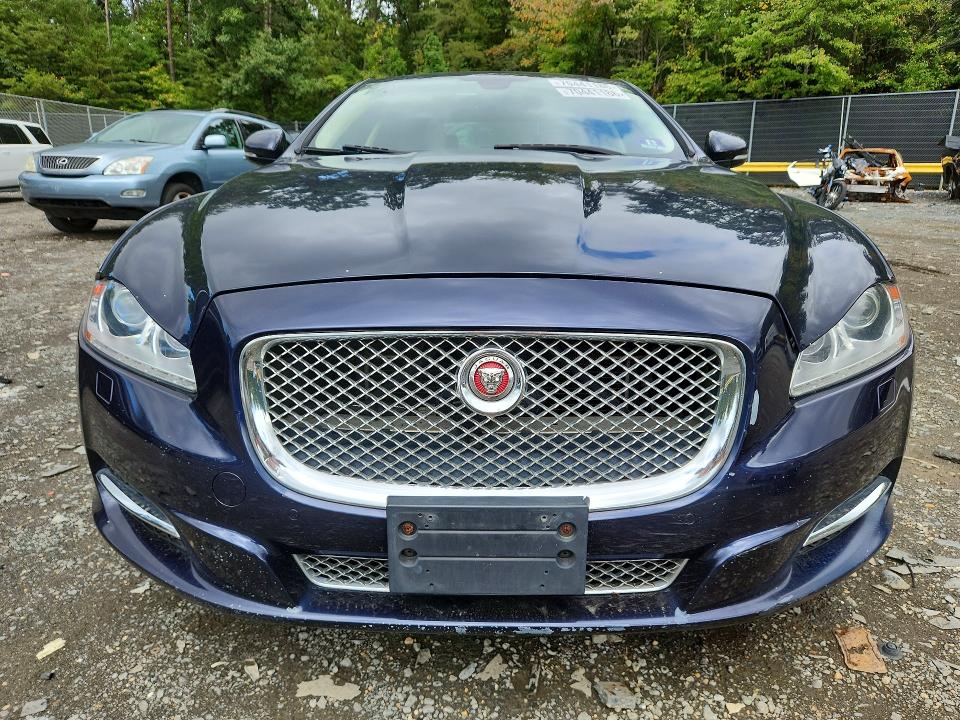 Продажа на аукционе авто 2015 Jaguar Xjl, vin: SAJWJ2GD1F8V90166, номер лота: 70441186