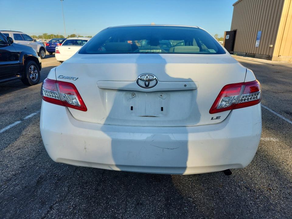 68384716 :رقم المزاد ، 4T4BF3EK0AR087221 vin ، 2010 Toyota Camry مزاد بيع